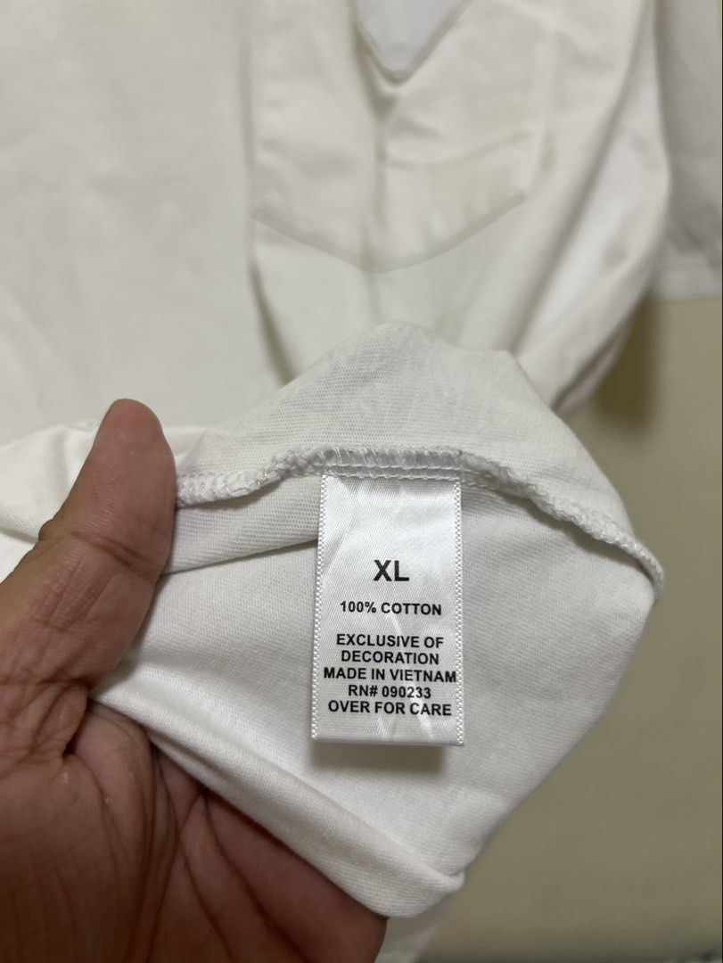 Essentials White Pocket Shirt (Category: Formal Shirts) located in Manila. Submitted by thriftpoint99 (Listing ID 1470809725, Image 3). Description: 23x29 No issue Need wash only Excellent condition.