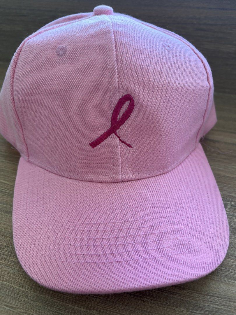 Estee Lauder Pink Cap (Category: Everything Else Others) located in Paranaque City. Submitted by PrelovedClosetetc (Listing ID 1470744545, Image 2). Description: .