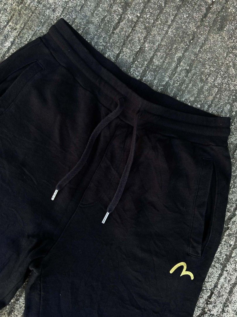 Evisu Daicock Jogger Pants (Category: Joggers) located in Lianga. Submitted by arwthrifts (Listing ID 1470838970, Image 3). Description: excellent Condition no issue dimes: 30-34 waistline 40 Length .