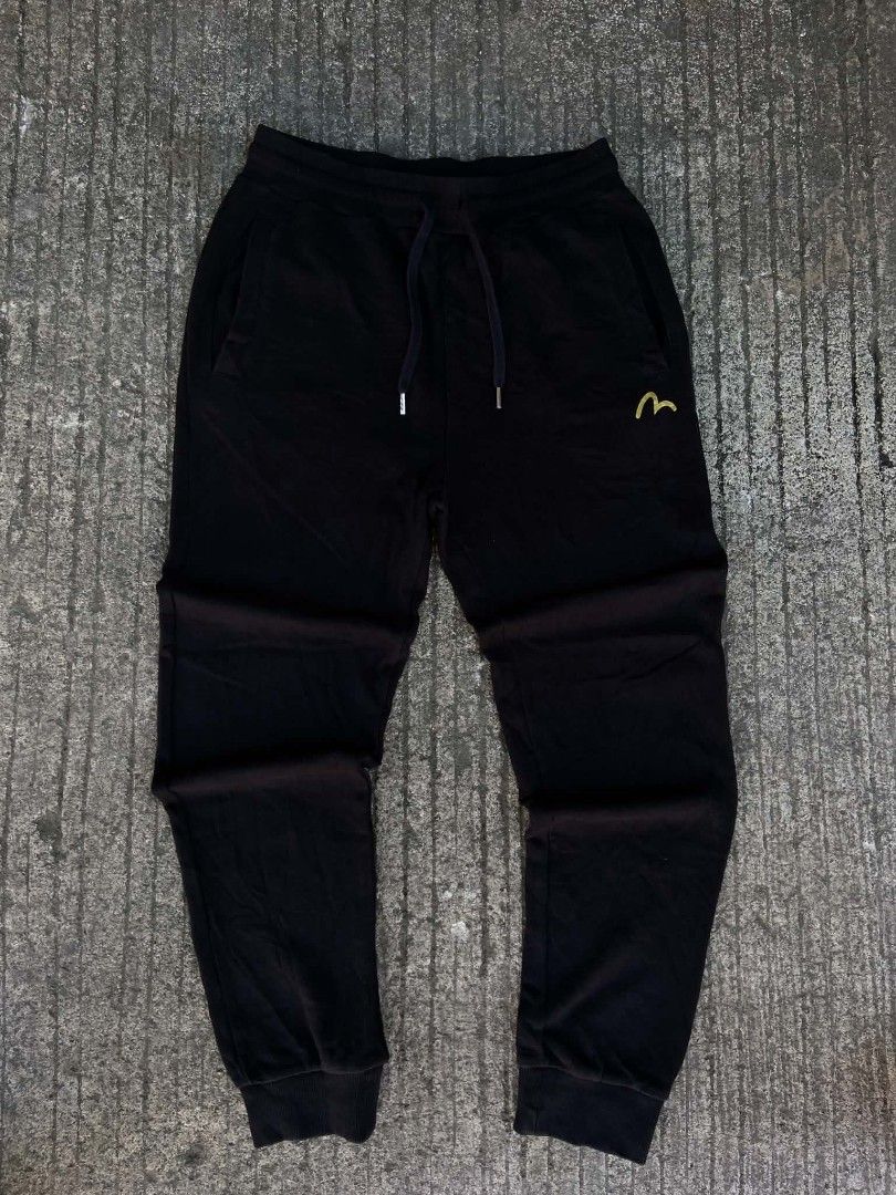 Evisu Daicock Jogger Pants (Category: Joggers) located in Lianga. Submitted by arwthrifts (Listing ID 1470838970, Image 2). Description: excellent Condition no issue dimes: 30-34 waistline 40 Length .