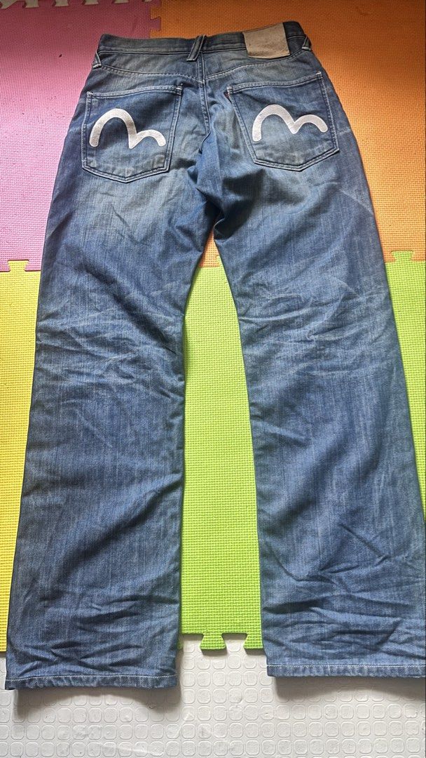 Evisu embroidered unicorn grunge jeans (Category: Jeans) located in Manila. Submitted by ericnavarr05632 (Listing ID 1470762385, Image 1). Description: size-30 length-43 inches hem-9.5.