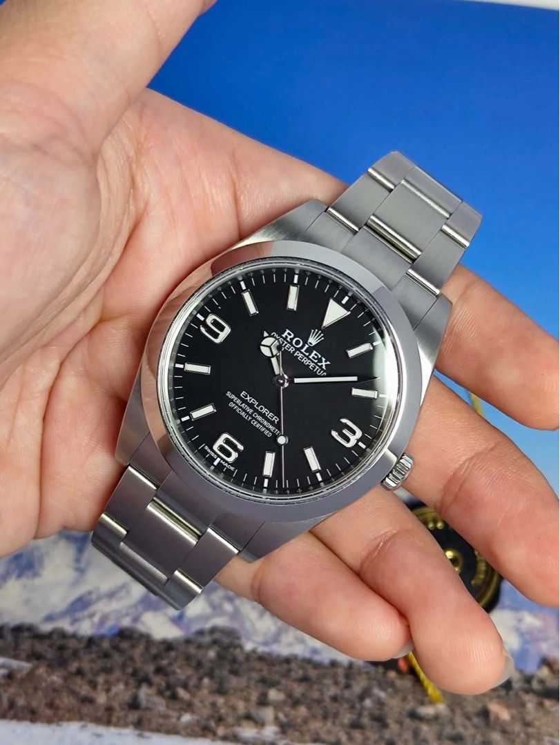 Explorer 1 39mm (Category: Men's Watches) located in Makati City. Submitted by swissperpetual (Listing ID 1470779140, Image 1). Description: Rolex Oyster Perpetual Explorer I Black Dial 39mm 214270 2018 Complete Set Condition: 9/10 (Excellent condition) Price: P488,000 Negotiable 🤝 7 Day Moneyback Guarantee 🧑‍🔧 1 Year SP Service Warranty 💱 Trades Offers and Pre-orders Accepted 💳 Credit Card Options Available 🪙 Layaway Options Available 📦 N