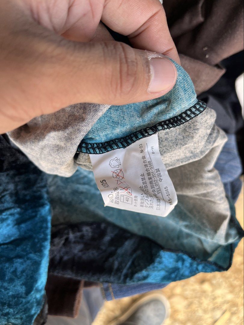 Fairy Tops (Category: Blouses) located in Valencia. Submitted by hunterxthrifter (Listing ID 1470794490, Image 3). Description: good asnew no issue size xs fit Japan Release .