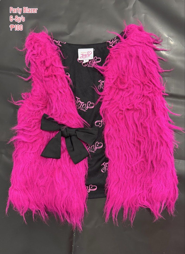 Fancy blazer for halloween/pink blazer (Category: Babies & Kids Fashion) located in San Juan City. Submitted by matchlessgetup.ph (Listing ID 1470810217, Image 1). Description: Mop:gcash Mod:lalamove or j&T Imported and good quality.
