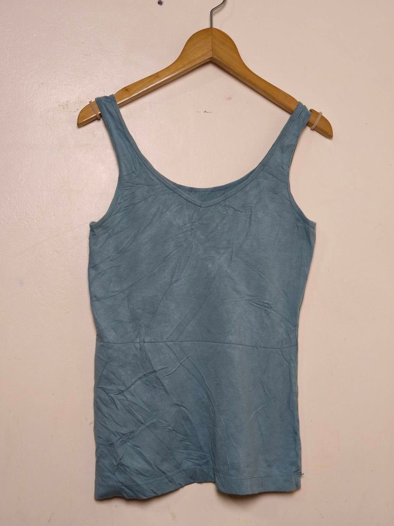 Felina Reversible Seamless Tank Top Sando stretch blue (Category: Sleeveless) located in Morong. Submitted by katiesmodernthrift (Listing ID 1470906466, Image 3). Description: Felina Reversible Seamless Tank Top S sando stretch blue Description: Level up your everyday basics with this ultra-comfy Felina tank top. Perfect for the Philippine weather or as a premium layering camisole! What makes it special? It’s completely reversible—get a V-neck lo