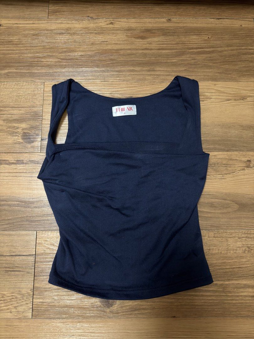 Fhilar - Navy Blue Sleeveless Top (Bella) (Category: Sleeveless) located in Angeles City. Submitted by choctaiyaki (Listing ID 1470904742, Image 1). Description: - not used - no flaws, (if ever may flaws, factory defect) - dm for inquiries .