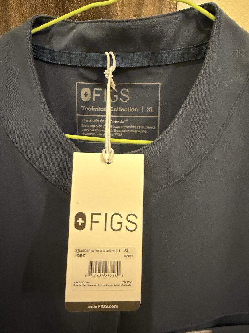 Figs Montex relaxed scrub top (Category: Others Tops) located in Las Pinas. Submitted by md_awil (Listing ID 1470817298, Image 3). Description: Dark Harbor XL RFS: too big Washed only but never used.