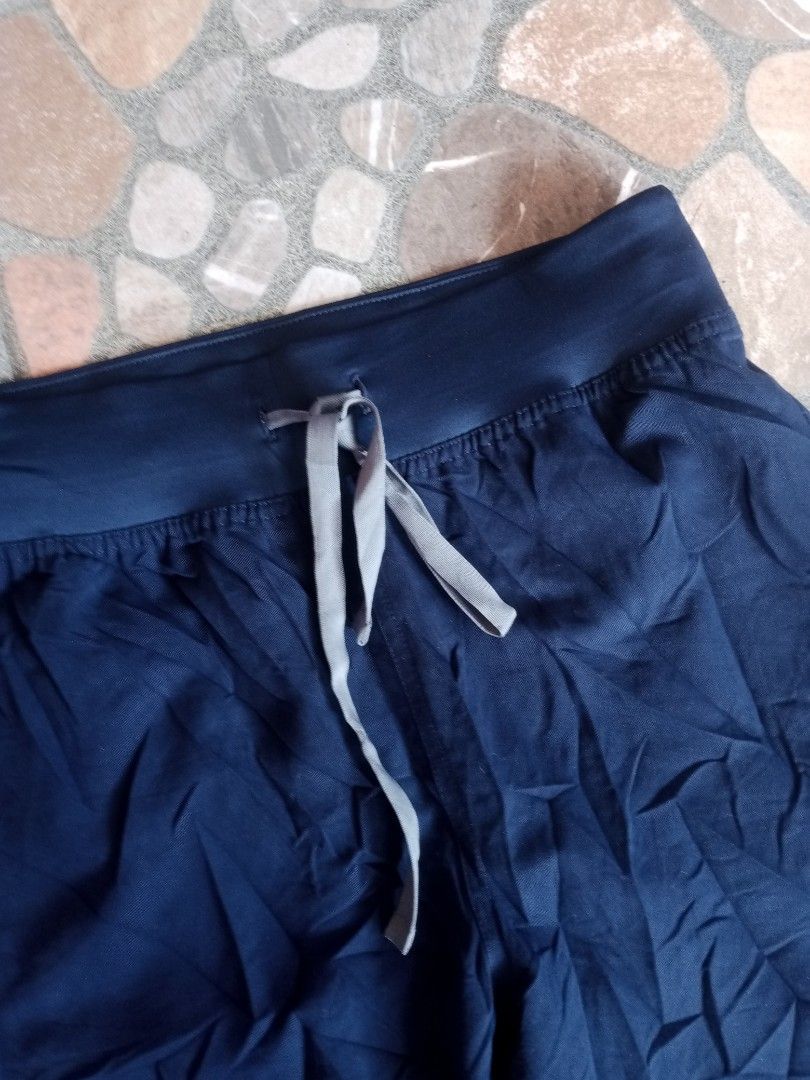 Figs Technical Collection Scrub pants. (Category: Other Bottoms) located in Dasmarinas. Submitted by francoprancisco (Listing ID 1470798671, Image 2). Description: Figs Technical Collection Scrub pants. 29-31 x40 medium women lightweight/4 way.stretch fast dry bnew cond 950 plus sfee.