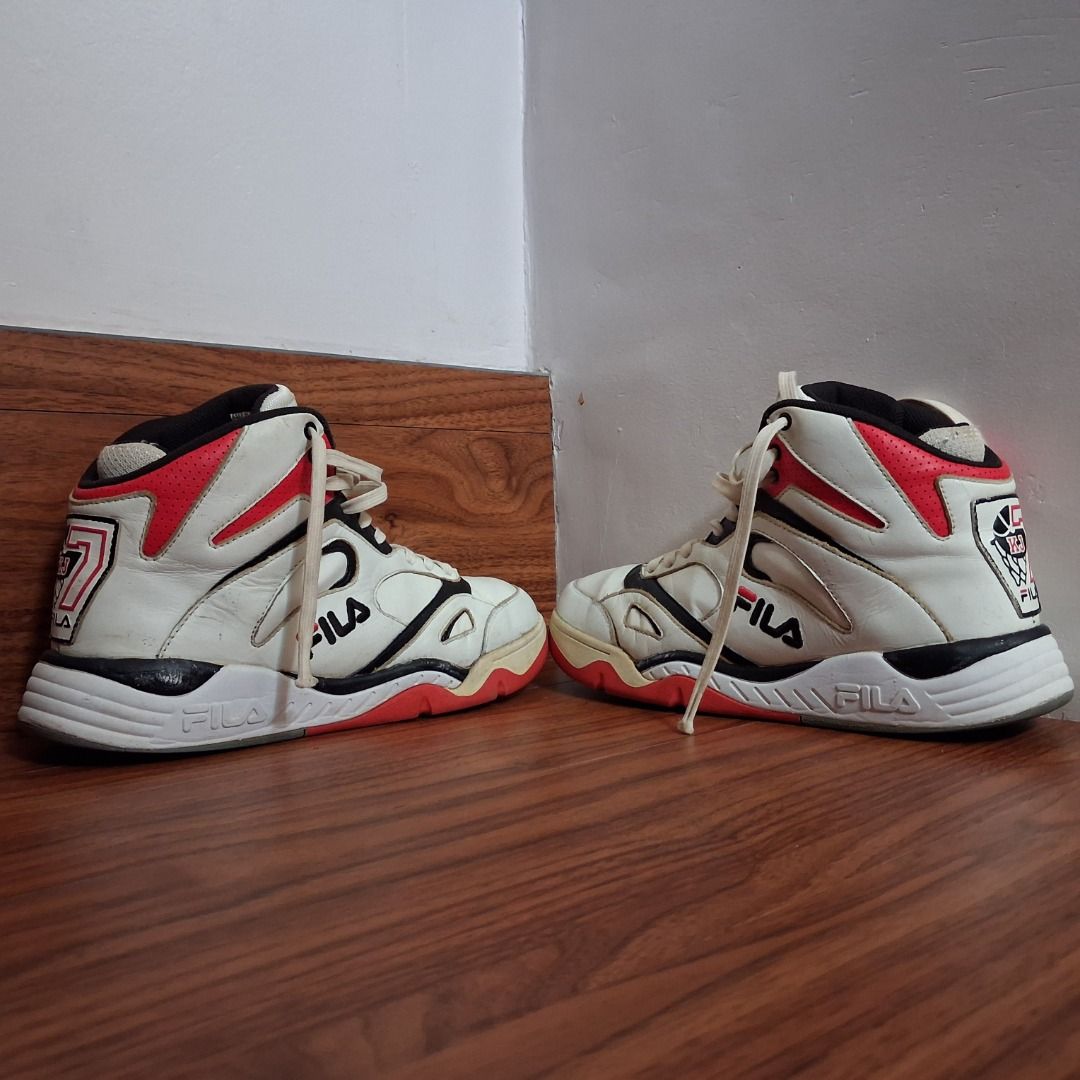 Fila High Top Kevin Johnson 7 (Category: Sneakers) located in Quezon City. Submitted by 357oclock (Listing ID 1470799991, Image 3). Description: Welcome to 357 O'clock, we sell sportswear & streetwear garments to satisfy your lifestyle needs. 🚚 Ships within 24 hours nationwide and international 💯 100% Objective item condition disclosure 👌 Excellent customer service 🐈 Cat friendly.
