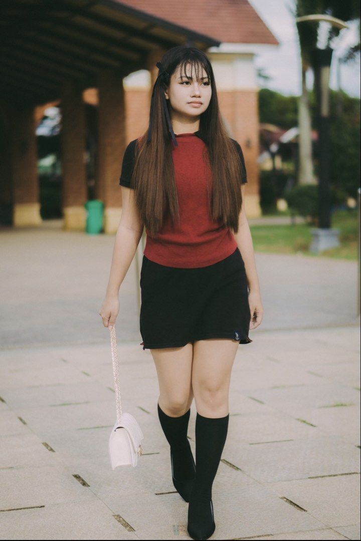Fitted Red Top (Category: Sleeveless) located in San Pablo. Submitted by akari_kin (Listing ID 1470888696, Image 1). Description: .