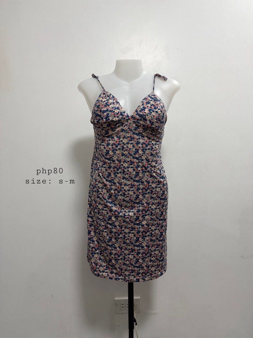 Floral Dress (Category: Dresses) located in Antipolo. Submitted by nlknn_ (Listing ID 1470835311, Image 1). Description: .