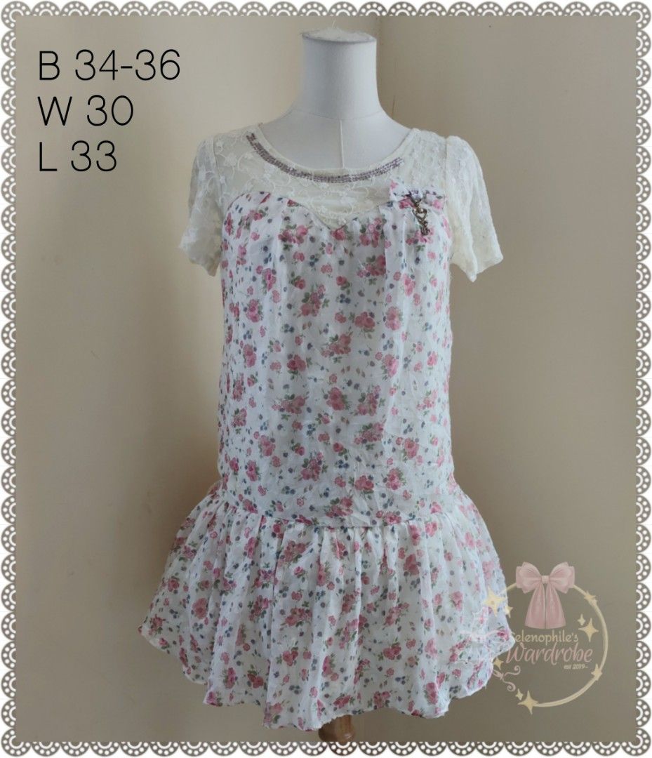 Floral Himekaji Dresses (Category: Dresses) located in Batangas. Submitted by selenophile__ (Listing ID 1470922836, Image 1). Description: 350 each.