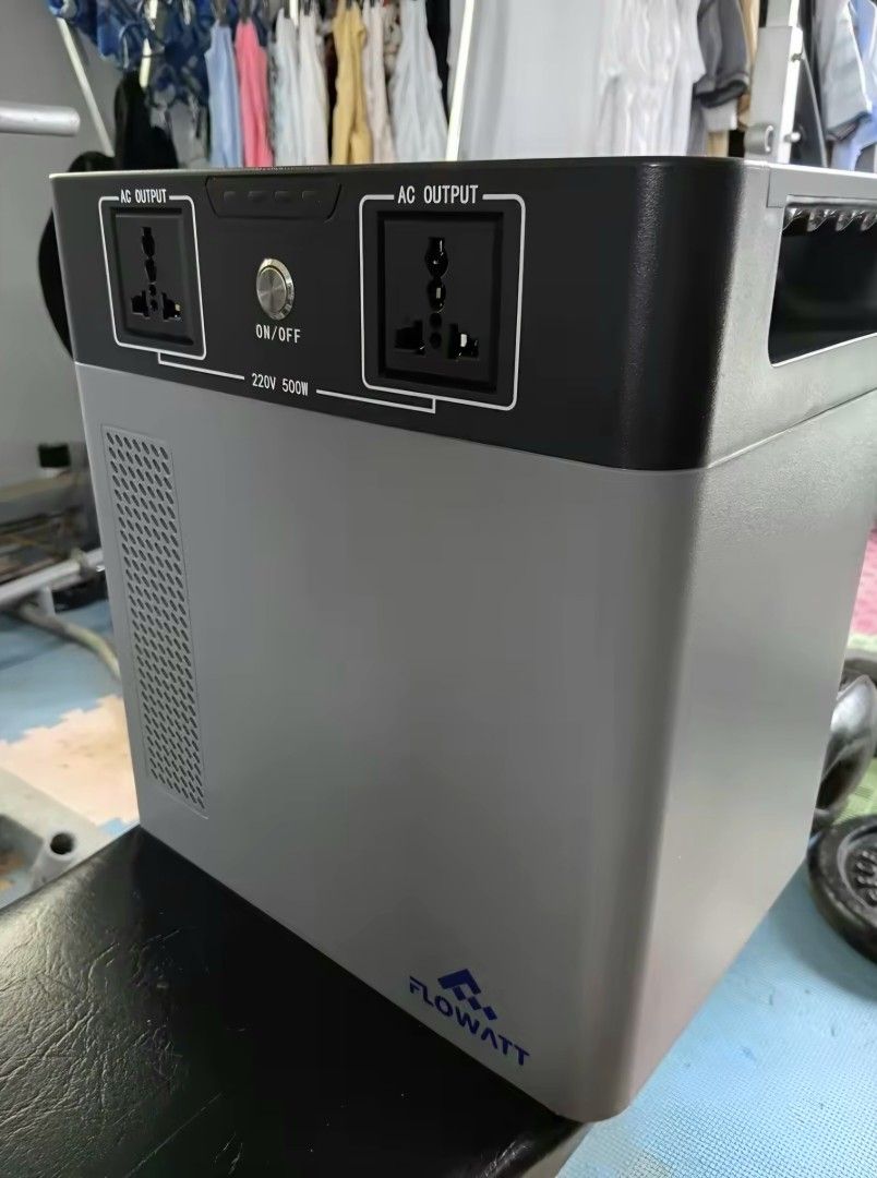 Flowatt 500w 2kWh (Category: Electrical, Adaptors & Sockets) located in San Pedro. Submitted by jorenaplasca (Listing ID 1470786747, Image 1). Description: Flowatt 500w 2kWh *Search nyo na lang po specs - No box; naitapon na ❌ - No solar cable ❌ - With power cable ONLY ✅ RFS: Mag-upgrade sa Flowatt 1000w 2kWh 🔥 *PICK UP ONLY sa bahay para matest ang unit Location: Camella Milan, San Pedro, Laguna.