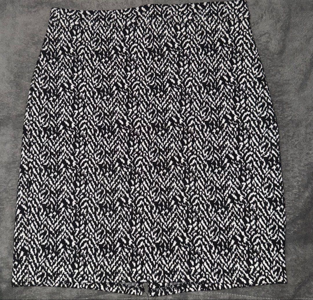 For take all (Category: Skirts) located in Caloocan City. Submitted by femmiecruz (Listing ID 1470835058, Image 3). Description: For take all only.
