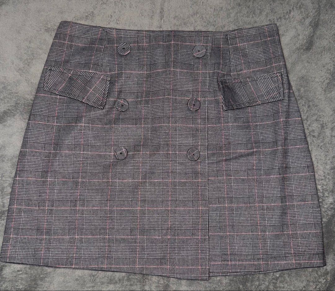 For take all (Category: Skirts) located in Caloocan City. Submitted by femmiecruz (Listing ID 1470835058, Image 2). Description: For take all only.