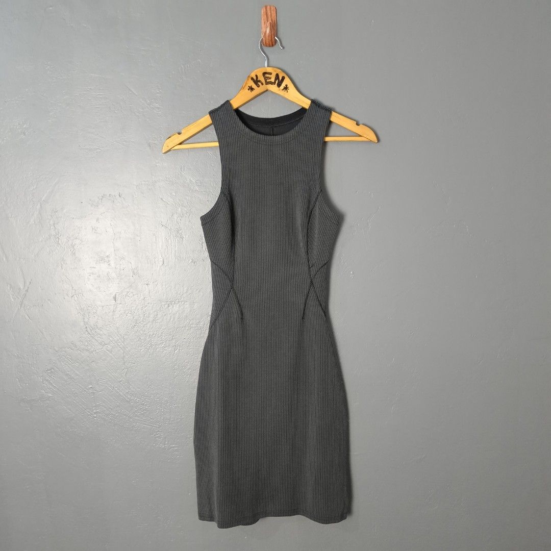 For Women - Lululemon - Ribbed Softstreme (Category: Dresses) located in Bacolod City. Submitted by drop.ph (Listing ID 1470835955, Image 2). Description: Lululemon - Ribbed Softstreme Slim *Size XXS - Width - 12-15, Length - 32 *Excellent *No Flaws *Price: 880php *Add SF if outside Bacolod City.