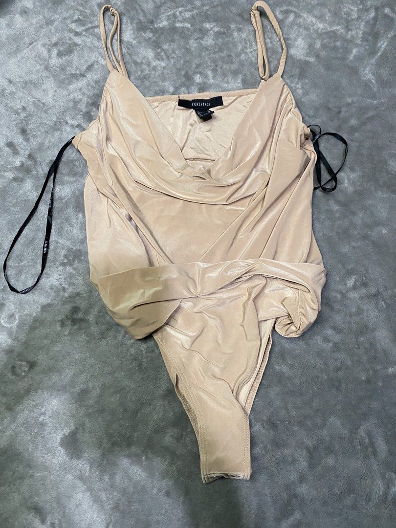 Forever 21 Bodysuit Top (Category: Sleeveless) located in Manila. Submitted by pc.thrift (Listing ID 1470764670, Image 2). Description: Medium.