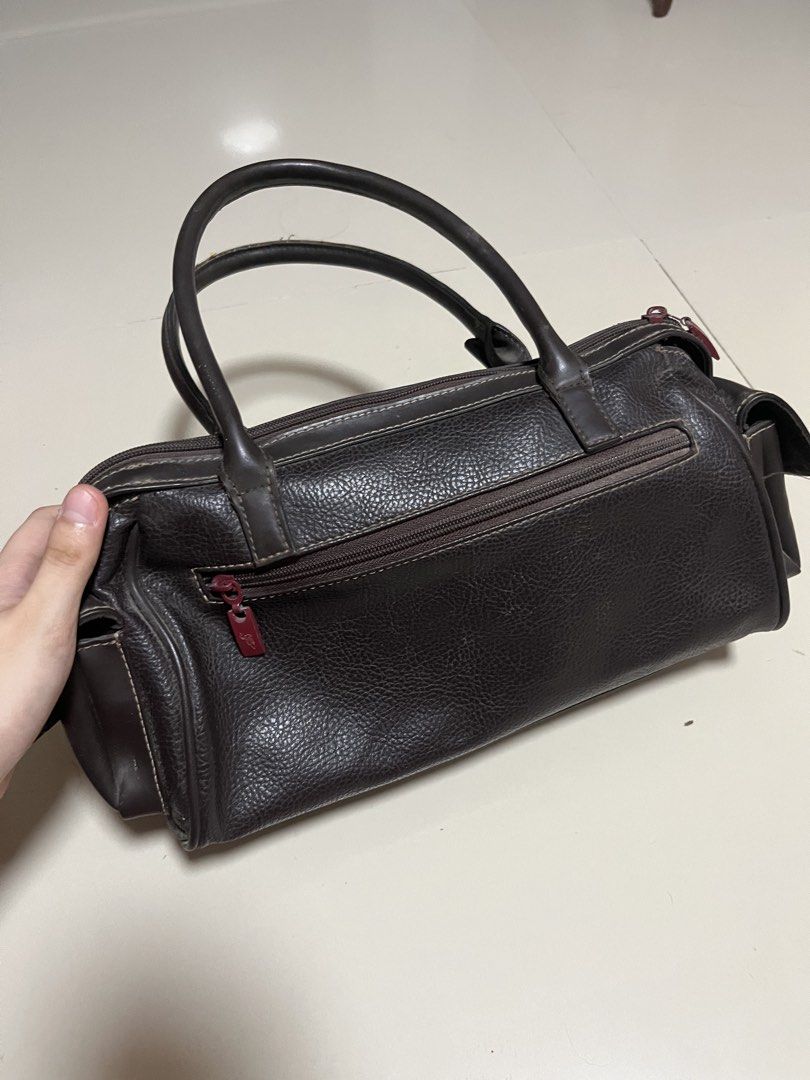 Fortune Duck Collection Dark Brown Authentic Leather Handbag (Category: Luxury Bags & Wallets) located in General Trias. Submitted by walterwhiteyo (Listing ID 1470759867, Image 2). Description: See photos for condition.