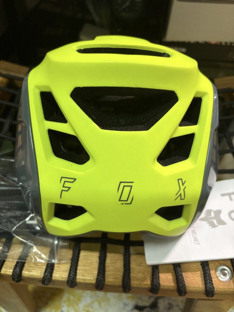 Fox Speedframe Pro Mountain Bike MIPS Helmet (Category: Bicycles) located in Quezon City. Submitted by czgadgets (Listing ID 1470827351, Image 2). Description: - Model: Fox Speedframe Pro Mountain Bike Helmet (size:Large) - Color: Flourecent yellow/green &gret - Safety: Equipped with MIPS safety liner - Convenience: Adjustable visor and magnetic buckle system - Extras: Includes 2 sets of brand new spare liner pads and original instruction manual 