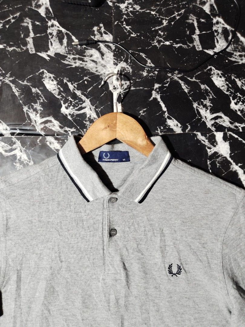 FRED PERRY (Category: Tshirts & Polo Shirts ) located in Hinigaran. Submitted by formalwear.ph (Listing ID 1470749012, Image 2). Description: WTS 📌📌📌 •(FRED PERRY POLO SHIRT)• •Authentic/Orig •Excellent to Like new Condition •Size - Xs on tag fits Small to Med •Dimes- 19 by 26 •Cr -9.8/10 •Flaws- Cutwashtag •Color may vary due to lightings •Very Presentable to weaR PHP 📥+ sf Affordable ✅ NOTE : If interested kindly message me directly bcause 
