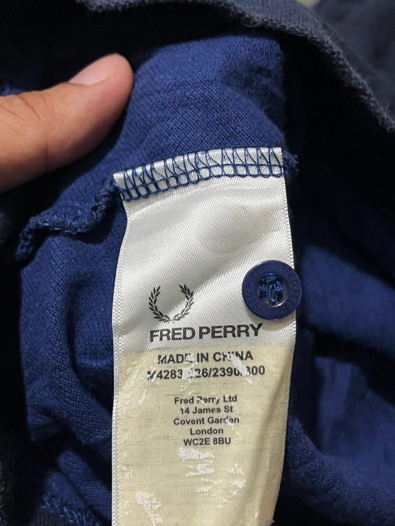 FRED PERRY SLIM FIT POLO SHIRT (Category: Tshirts & Polo Shirts ) located in Davao. Submitted by blazing.rachel02 (Listing ID 1470850398, Image 3). Description: Small on tag 18.5 x 26 Color rate: 9.8/10 Excellent condition No issue.