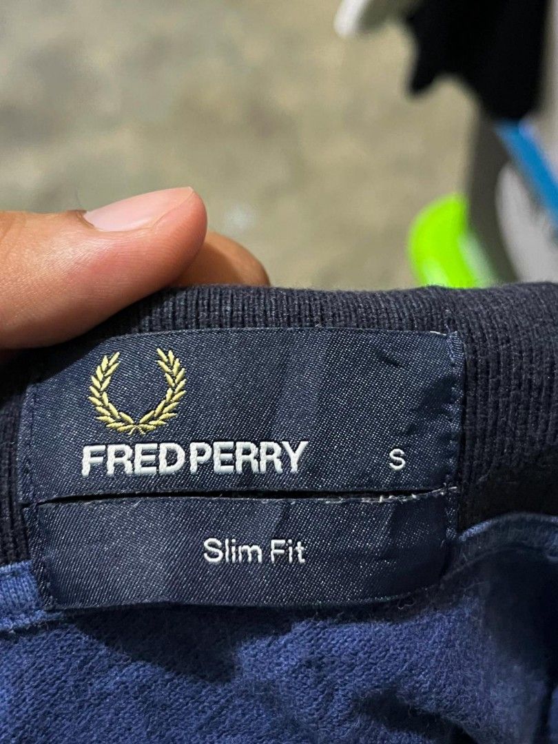 FRED PERRY SLIM FIT POLO SHIRT (Category: Tshirts & Polo Shirts ) located in Davao. Submitted by blazing.rachel02 (Listing ID 1470850398, Image 2). Description: Small on tag 18.5 x 26 Color rate: 9.8/10 Excellent condition No issue.