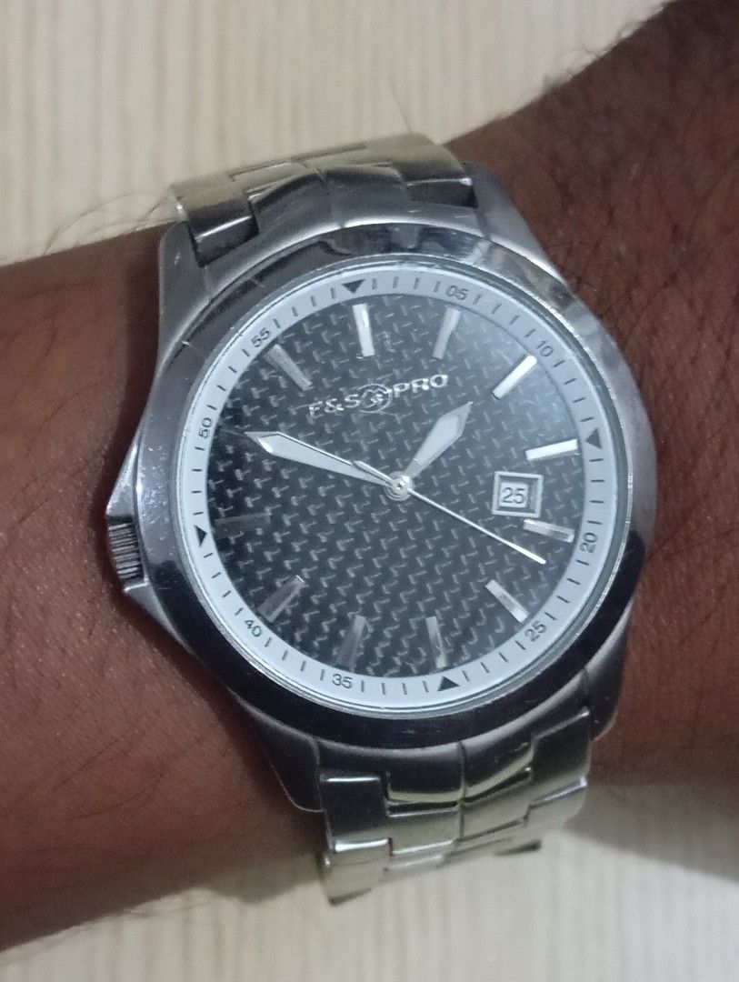 F&S pro carbon dial (Category: Men's Watches) located in Las Pinas. Submitted by quick_deals_great_finds2 (Listing ID 1470872647, Image 3). Description: Original good working condition Quartz with battery 40mm Fits wrist size 7.2 inches.
