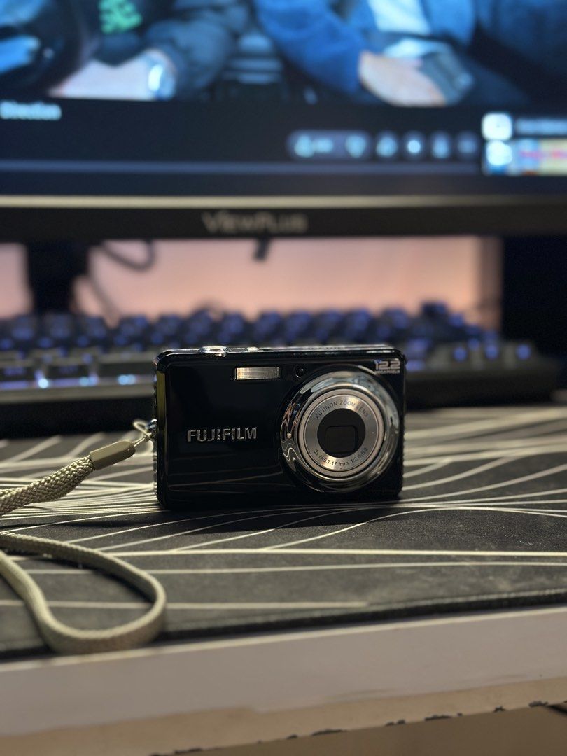 Fujifilm FinePix J32 Digital Camera (Category: Cameras) located in Angeles City. Submitted by czamael.brian (Listing ID 1470851215, Image 2). Description: PLEASE READ FIRST ‼️ For sale Fujifilm Finepix J32 12.2MP Digicam •Tested and working •All in good working condition •No issues •Very minor to no signs of usage •With battery •With sd Card •With pouch and strap •NO Charger •Pm for sample photos Old camera, sold as is where is. Don’t expect the 