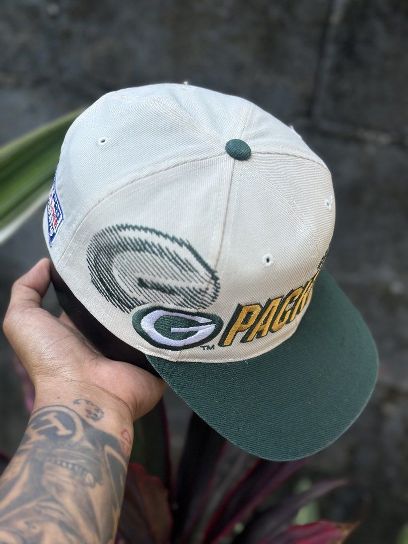 G packers (Category: Caps & Hats) located in Orani. Submitted by ajgav69 (Listing ID 1470821309, Image 2). Description: Vintage gpacker shadow by pro line Sport specialties Check all photos .