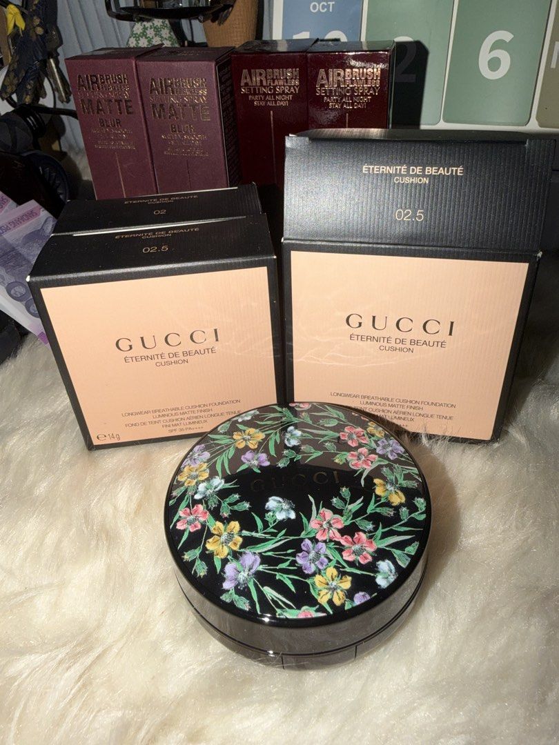 G ucci Beaute Cushion Limited Edition (Category: Makeup) located in Las Pinas. Submitted by mystic_tragicallychic (Listing ID 1470850607, Image 2). Description: Gucci Beaute Cushion Limited Edition Shade: 2.5 (Light to Medium skin) 2.0 ( Light to Neutral to Warm) Brand new w/ nox SRP: 5k++ FS: 2650 Green Gucci Vanity Bag Brand new w/ plastic only FS: 1,500 All items are sourced from trusted and verified suppliers 💯.