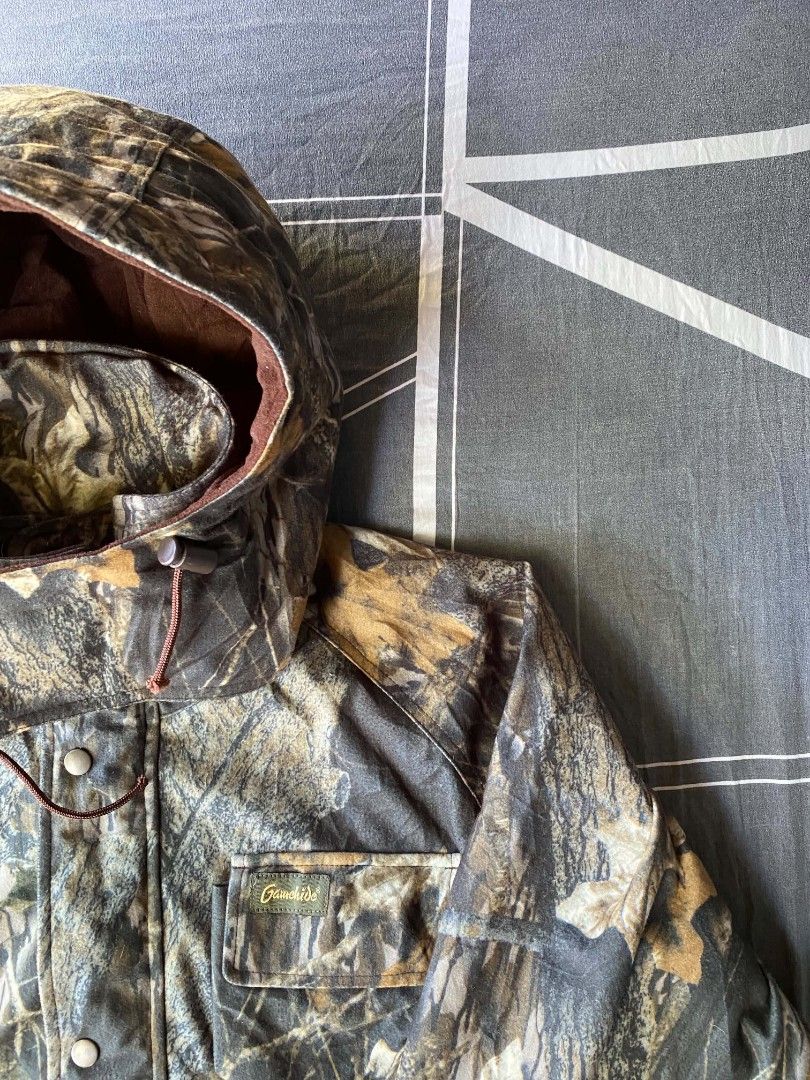 Gamehide multi pocket Realtree jacket (Category: Coats, Jackets and Outerwear) located in Manila. Submitted by raymondrob54698 (Listing ID 1470770128, Image 2). Description: Size large 22x25.