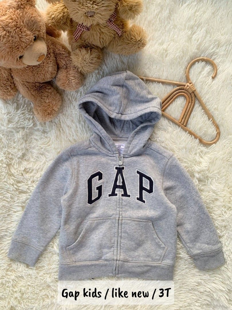 Gap hoody (Category: Babies & Kids Fashion) located in General Santos City (Dadiangas). Submitted by happyhues_2021 (Listing ID 1470892462, Image 1). Description: .