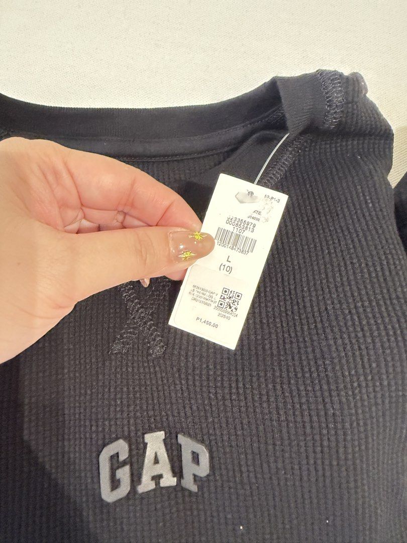 GAP PULLOVER (L) (Category: Babies & Kids Fashion) located in Batangas. Submitted by melissa.closet (Listing ID 1470763374, Image 3). Description: Original 💯 Brandnew never used. RFS: Wrong size Bought @50% off last Gap Sale. Selling lower. If in doubt, dont buy!.