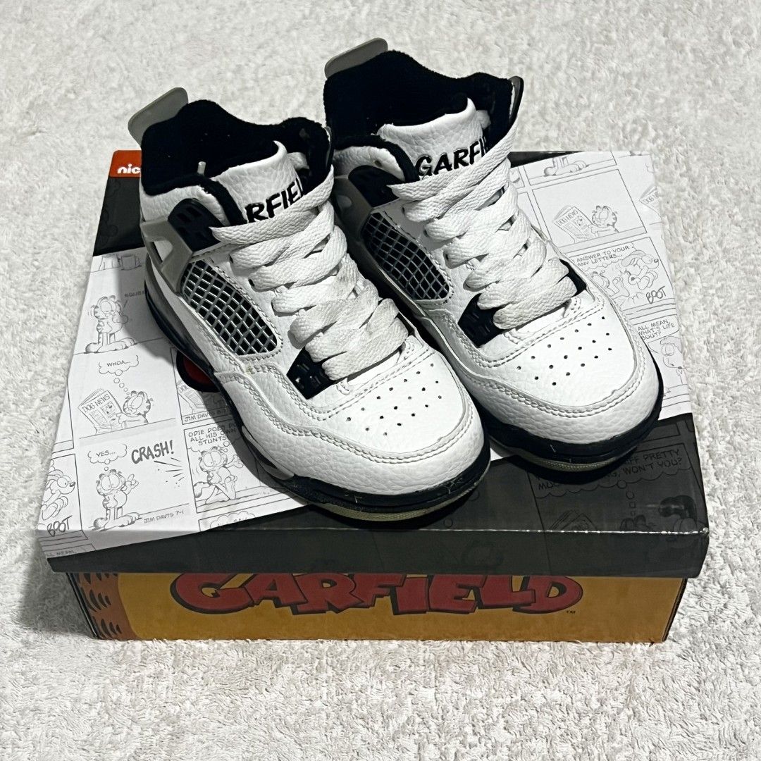 Garfield Kid Shoes (Category: Babies & Kids Fashion) located in Pasig City. Submitted by ela_zen15 (Listing ID 1470785924, Image 1). Description: Garfield Kid Shoes Size 26 White/black Color Can do lalamove sagot nyo po sf.