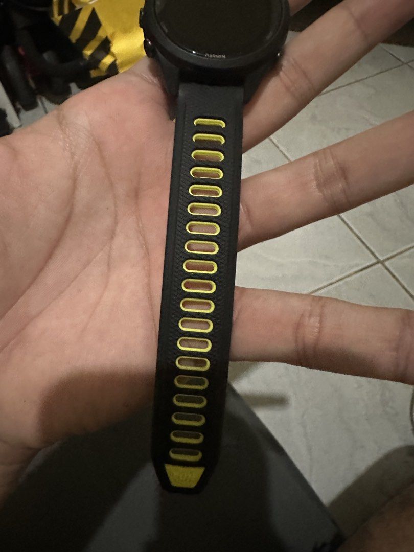 Garmin Forerunner 265s 4 days old (Category: Wearables & Smart Watches) located in Manila. Submitted by nigelasunc32375 (Listing ID 1470775756, Image 3). Description: NO ISSUES Complete with Box, manual, and charging cable 2 years warranty Bought in Garmin official store can provide e-receipt BRAND NEW CONDITION wore it for hours lang Rfs/rft : Too small for my wrist Meetup : Makati, Parañaque or any nearby areas.