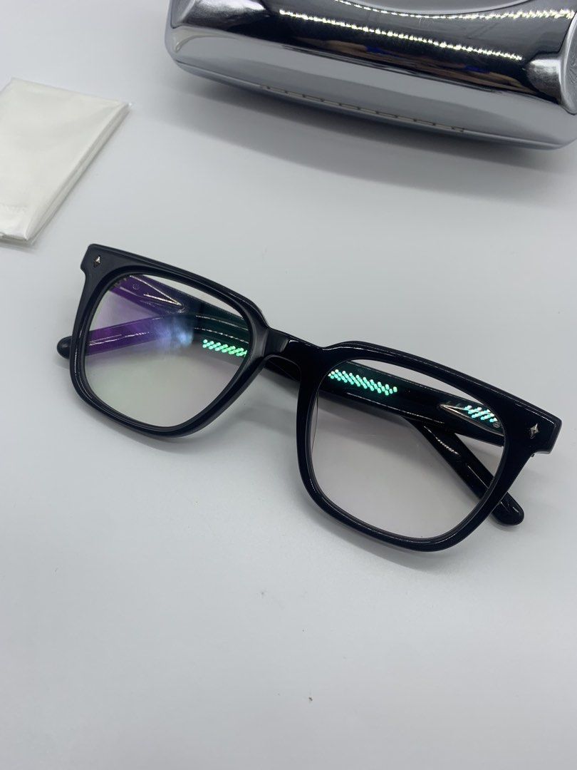 Gentle Monster BOLD Ojo 01 (Black) (Category: Sunglasses & Eyewear) located in Bacoor. Submitted by thegentleluxe (Listing ID 1470916324, Image 2). Description: Gentle Monster BOLD Ojo 01 (Black) Comes with Metallic Silver Case, Cloth. No Box Pre-Order/On Hand Other Colors: (For pre-order) 2995php only! (Shipping fee excluded) Follow our Page FB: The Gentle Luxe IG: @thegentleluxestore .