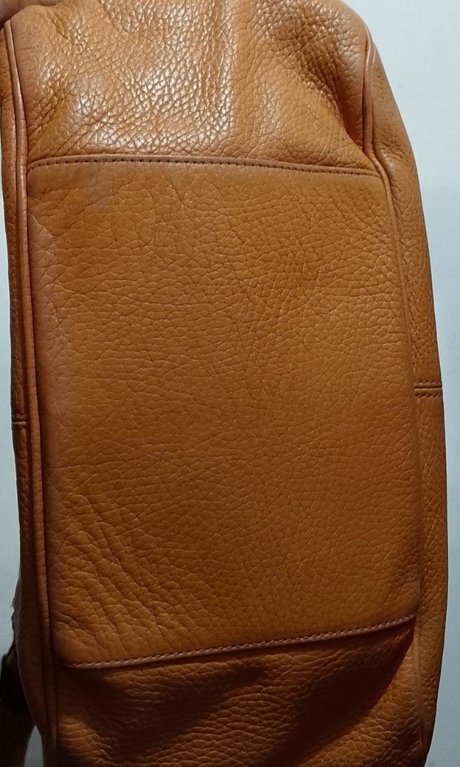 Genuine Leather Hobo/Shoulder/Sling (Category: Cross-body Bags) located in Tarlac. Submitted by faithfulfinds (Listing ID 1470834317, Image 3). Description: HIGH-QUALITY GENUINE LEATHER HOBO / SHOULDER BAG/ SLING BAG Details: Material: 100% Genuine Leather / High-quality leather Color: Mustard Style: Slouchy Hobo / Shoulder Bag / Sling Features: Front vertical zipper pocket for quick-access items, spacious main compartment, and comfortable should