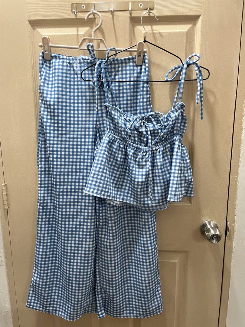Gingham peplum top and straight pants (Set) (Category: Sets or Coordinates) located in Pasay City. Submitted by nashandma_ (Listing ID 1470845652, Image 2). Description: Never Worn Fits XS-S Rfs: Impulse buy.