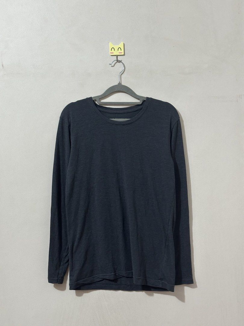 Giordano Heat Tech Dark Gray Men Medium (Category: Sets & Coordinates) located in Balanga. Submitted by winterlab_ph (Listing ID 1470827189, Image 2). Description: B463.