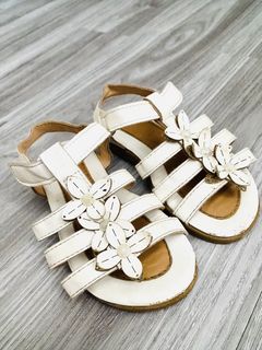 (Category: ) located in . Submitted by lovemyclothes21 (Listing ID 1470785539, Image 1). Description: .