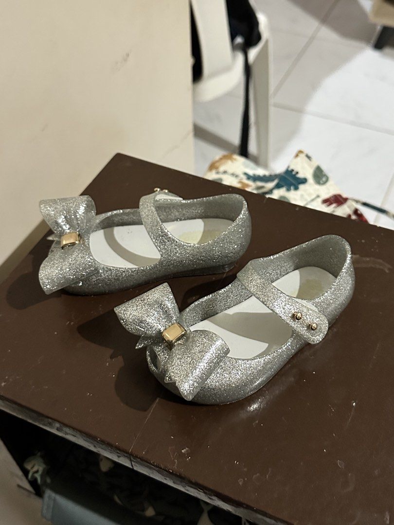 Glitter Jelly Shoes for kids (Category: Babies & Kids Fashion) located in Makati City. Submitted by jannst (Listing ID 1470849833, Image 2). Description: 12.5CM - 13CM.