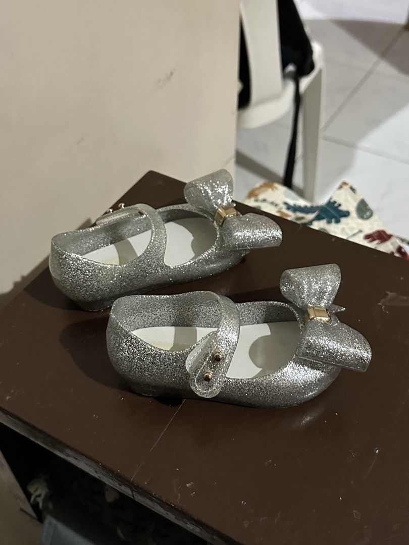 Glitter Jelly Shoes for kids (Category: Babies & Kids Fashion) located in Makati City. Submitted by jannst (Listing ID 1470849833, Image 3). Description: 12.5CM - 13CM.