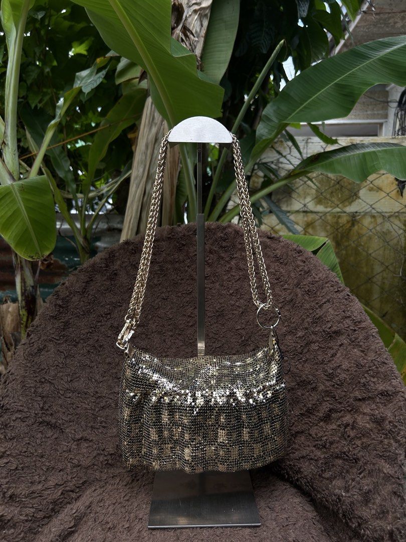 Gold Mesh Party Bag (Category: Cross-body Bags) located in Naga. Submitted by helloitsk20594 (Listing ID 1470794186, Image 1). Description: 𝙂𝙊𝙇𝘿 𝙈𝙀𝙎𝙃 𝙋𝘼𝙍𝙏𝙔 𝘽𝘼𝙂 🏷️ 𝙈𝙄𝙉𝙀: ₱600 𝑪𝒐𝒏𝒅𝒊𝒕𝒊𝒐𝒏: 10/10 condition 𝙄𝙨𝙨𝙪𝙚/𝙨: none 𝘿𝙞𝙢𝙚𝙣𝙨𝙞𝙤𝙣𝙨: 6 x 9 inches ————𝗠𝗨𝗦𝗧 𝗥𝗘𝗔𝗗!———— 📌𝙋𝙡𝙚𝙖𝙨𝙚 𝙧𝙚𝙡𝙮 𝙤𝙣 𝙩𝙖𝙜𝙨 𝙤𝙧 𝙙𝙤 𝙮𝙤𝙪 𝙤𝙬𝙣 𝙧𝙚𝙨𝙚𝙖𝙧𝙘𝙝 📌𝘼𝙪𝙩𝙝𝙚𝙣𝙩𝙞𝙘𝙞𝙩𝙮 𝙣𝙤𝙩 𝙨𝙩𝙖𝙩𝙚𝙙 𝙩𝙤 𝙖𝙫𝙤