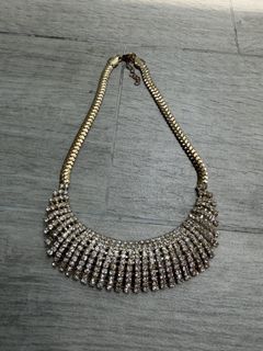 (Category: ) located in . Submitted by joannefashioncloset (Listing ID 1470780502, Image 1). Description: .