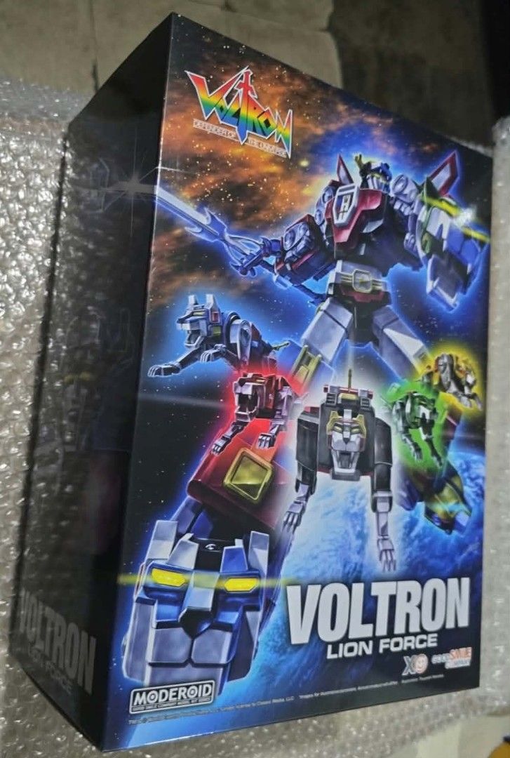 Good Smile Company Moderoid Voltron Lion Force Model Kit (Category: Gundam & Model Kits) located in Quezon City. Submitted by blackswangdeals (Listing ID 1470900559, Image 2). Description: - Item: Good Smile Company Moderoid Voltron Lion Force Model Kit - Condition: Brand new, unopened box in storage condition - Features: Build the iconic Defender of the Universe, featuring all individual robotic lions and the combined robot - Perfect for: Mech f
