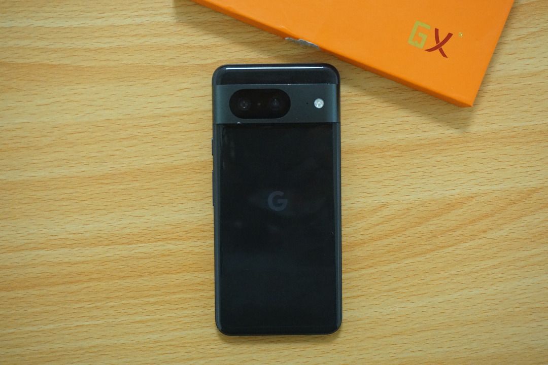 Google Pixel 8 8GB/128GB Open Line (Category: Google Pixel) located in Makati City. Submitted by retropad.store (Listing ID 1470808702, Image 2). Description: Pixel 8 specs and features • 6.2-inch OLED display with up to 120Hz refresh rate • Google Tensor G3 processor • 8GB RAM and 128GB storage • 50MP main camera, 12MP ultrawide camera, and 10.5MP selfie camera • 5G support, USB-C, and wireless charging Issues: The screen has visible green verti