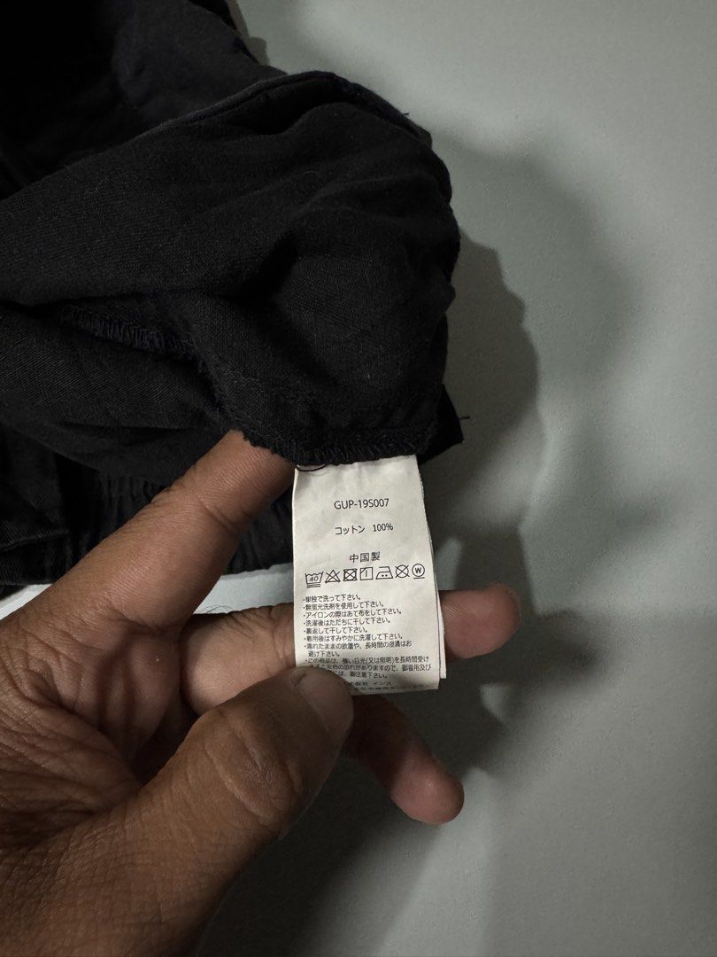 Gramicci (Category: Shorts) located in Sipalay. Submitted by collidethrift (Listing ID 1470885204, Image 3). Description: Gramicci Short Size 30-32 Length 18.5 Excellent Condition No issue Needwash only 850+ship 📩📩📩.
