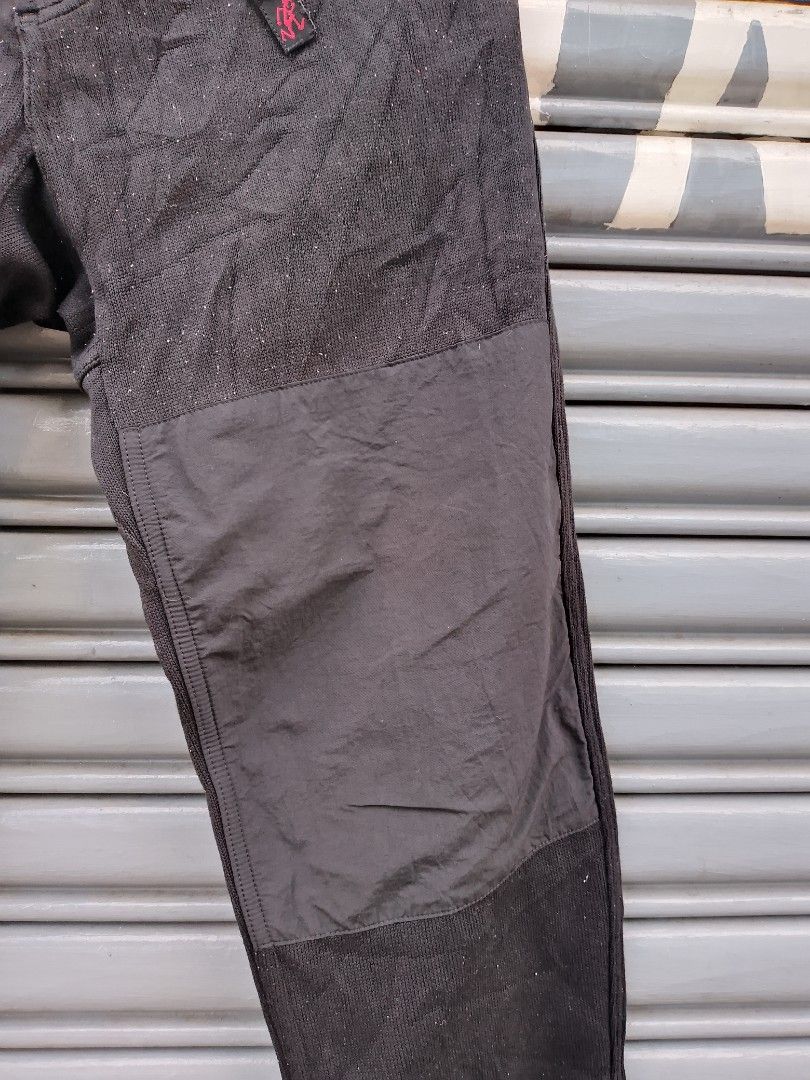 Gramicci Pants (Category: Activewear) located in Manila. Submitted by gentlestone1998 (Listing ID 1470779577, Image 3). Description: Size small Excellent condition No issue Flawless.
