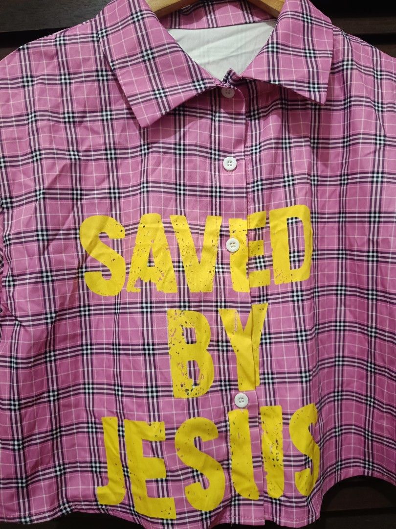 Graphic Statement Button Down Shirt (Category: Others Tops) located in Manila. Submitted by byjrb (Listing ID 1470801609, Image 2). Description: Tall Medium on Tag Semi Crop.