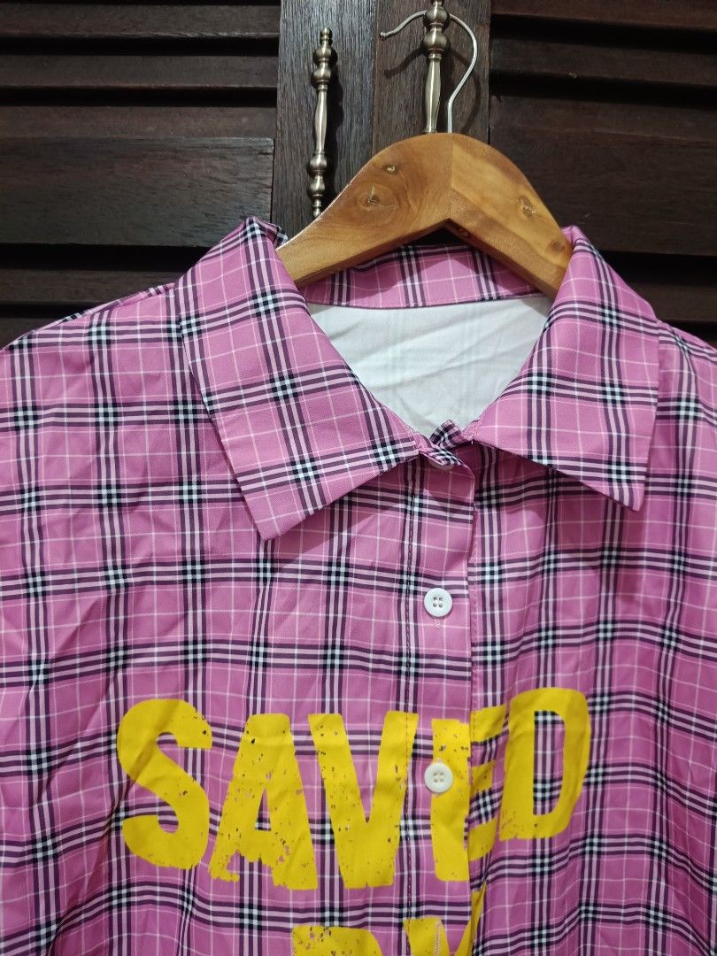 Graphic Statement Button Down Shirt (Category: Others Tops) located in Manila. Submitted by byjrb (Listing ID 1470801609, Image 3). Description: Tall Medium on Tag Semi Crop.